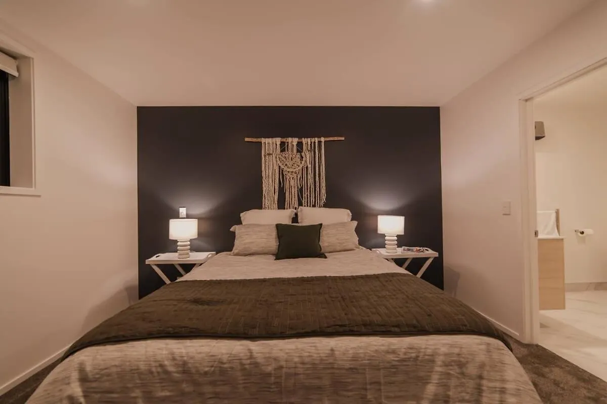 Holiday home The Perfect City Nook - Designers Delight Christchurch